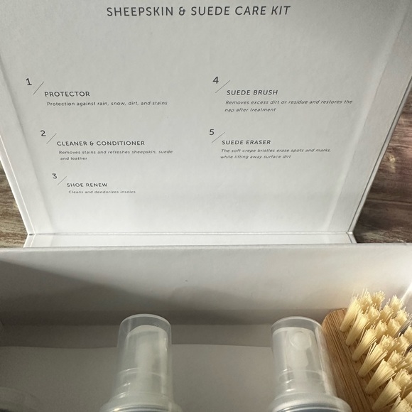 NIB Ugg Sheepskin and Suede Care Kit - Picture 3 of 5